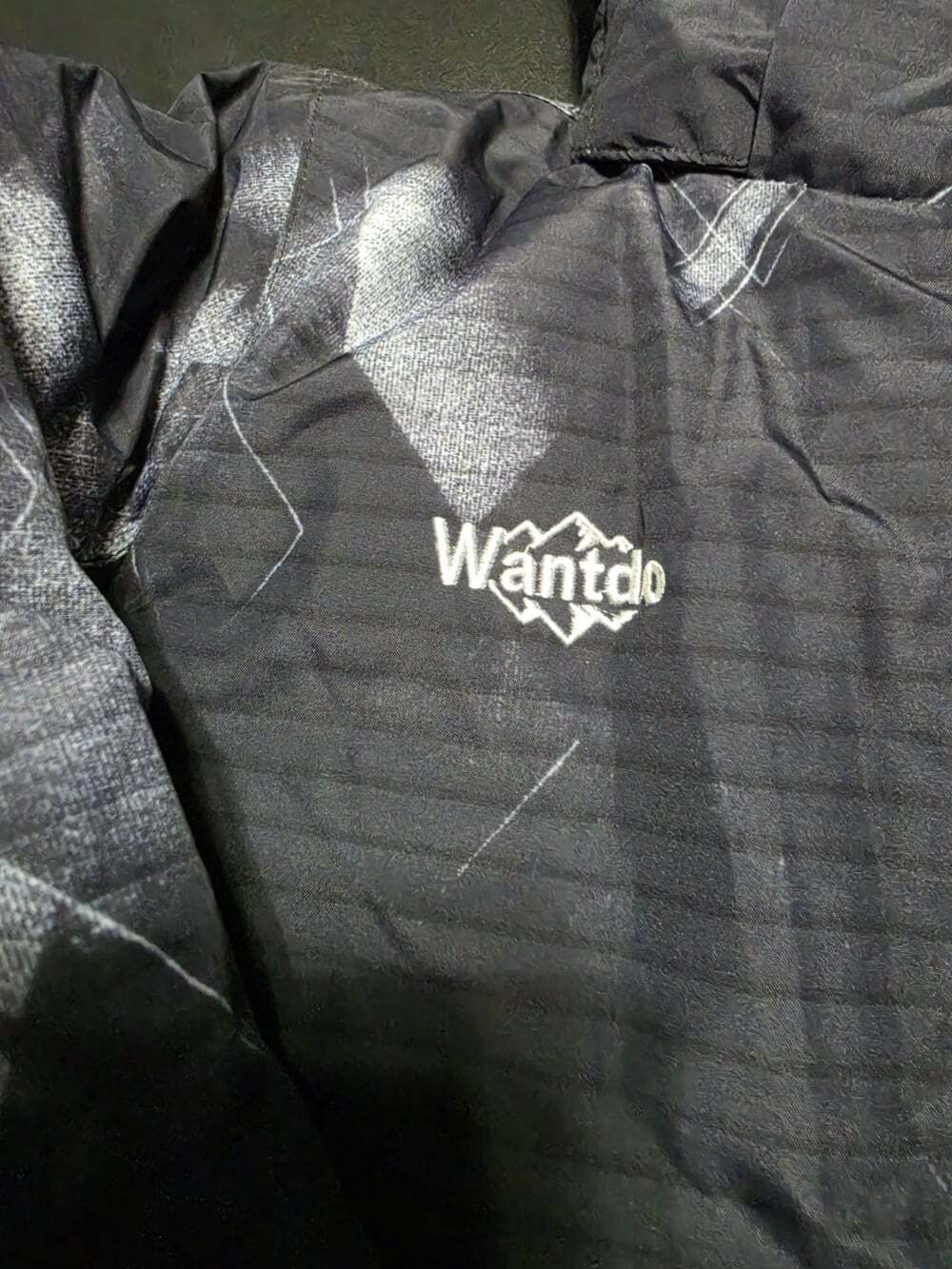 Wantdo Men's S Hooded Geometric Jacket Gray/Black Full Zip Snap Front